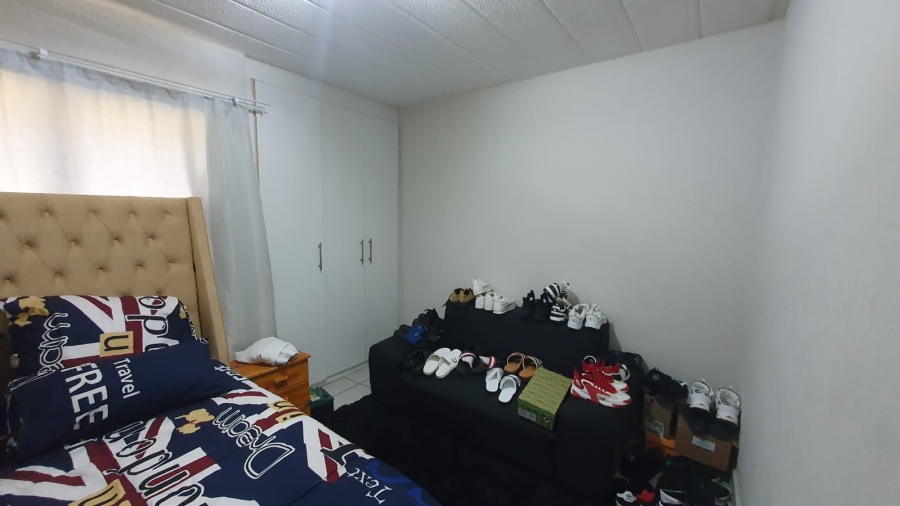 2 Bedroom Property for Sale in Maroeladal Gauteng