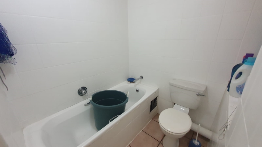 2 Bedroom Property for Sale in Maroeladal Gauteng