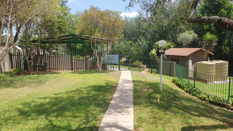 2 Bedroom Property for Sale in Maroeladal Gauteng