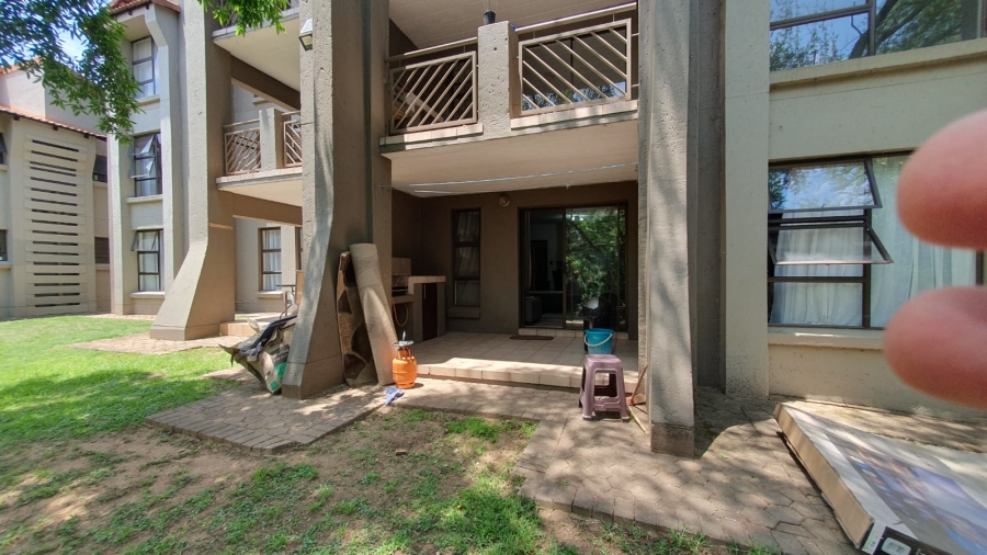2 Bedroom Property for Sale in Maroeladal Gauteng
