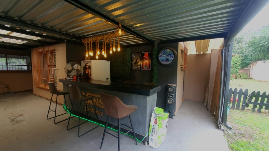 3 Bedroom Property for Sale in Gosforth Park Gauteng