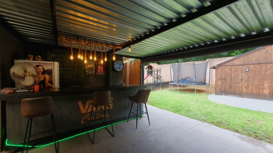 3 Bedroom Property for Sale in Gosforth Park Gauteng