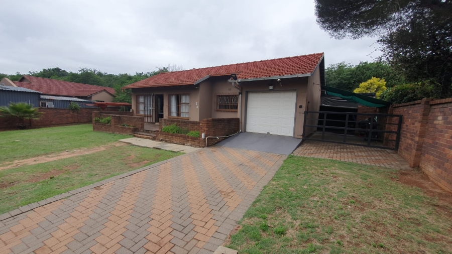 3 Bedroom Property for Sale in Gosforth Park Gauteng