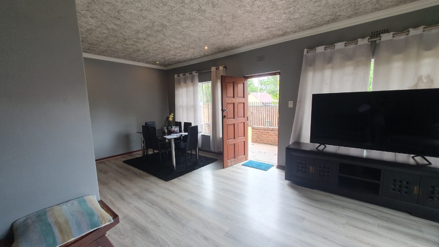 3 Bedroom Property for Sale in Gosforth Park Gauteng