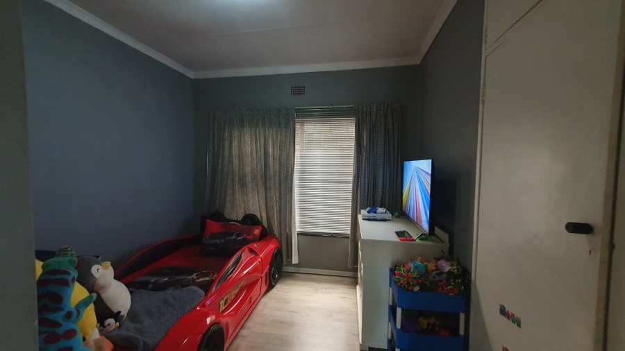 3 Bedroom Property for Sale in Gosforth Park Gauteng