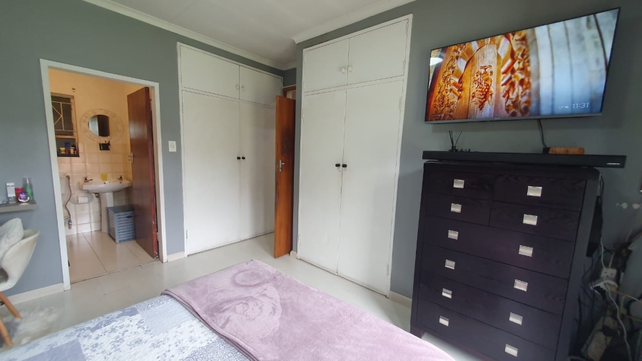 3 Bedroom Property for Sale in Gosforth Park Gauteng