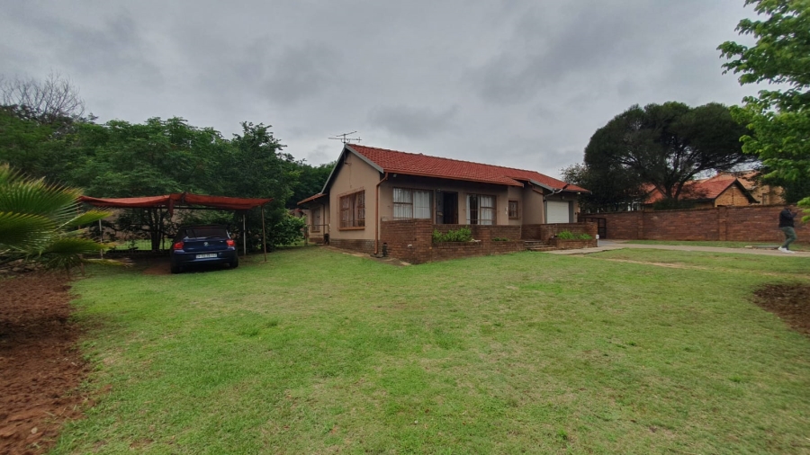 3 Bedroom Property for Sale in Gosforth Park Gauteng