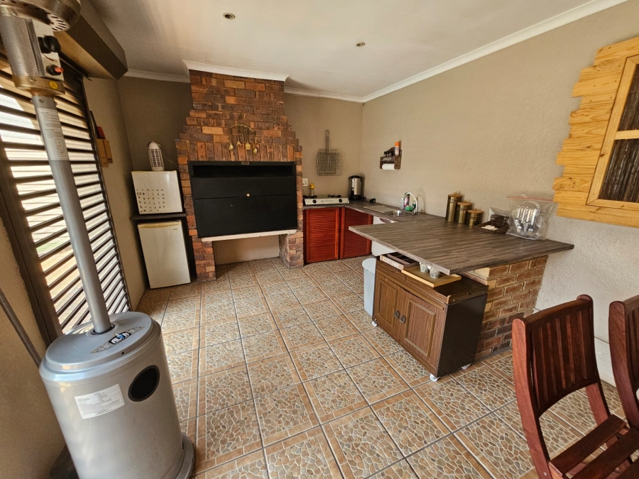 4 Bedroom Property for Sale in Randhart Gauteng