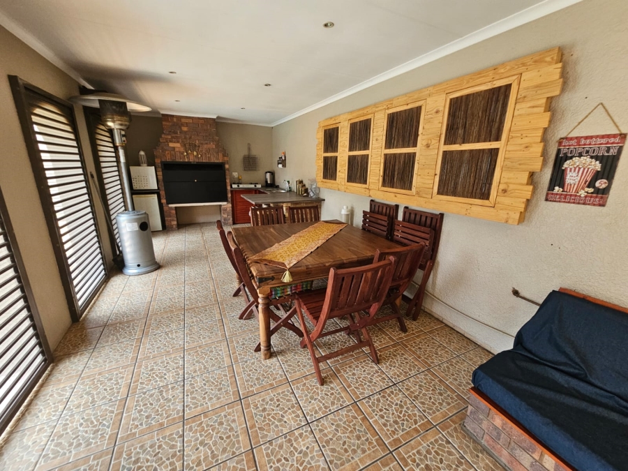 4 Bedroom Property for Sale in Randhart Gauteng