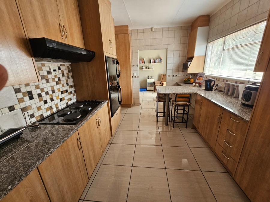 4 Bedroom Property for Sale in Randhart Gauteng