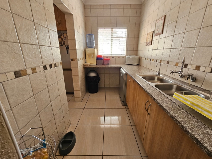 4 Bedroom Property for Sale in Randhart Gauteng