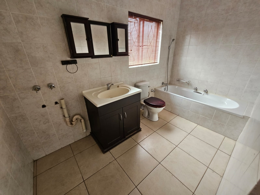 4 Bedroom Property for Sale in Randhart Gauteng