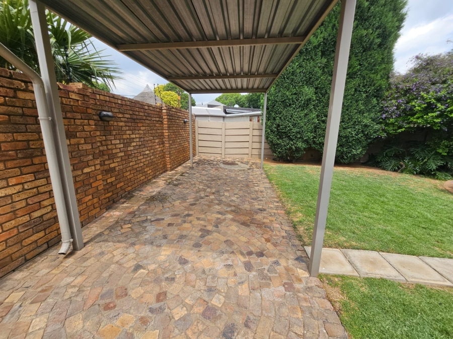 4 Bedroom Property for Sale in Randhart Gauteng