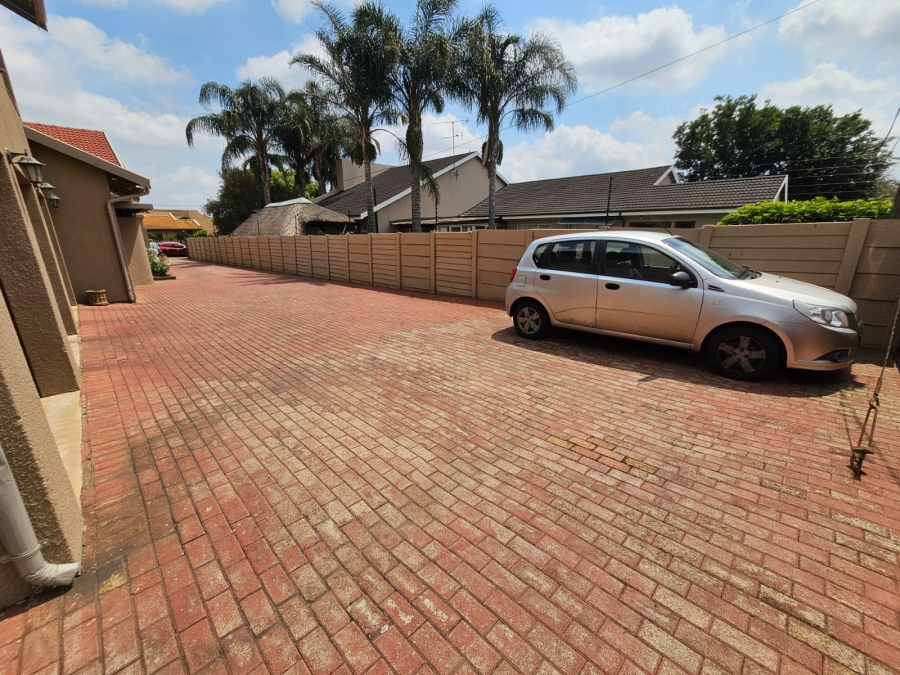 4 Bedroom Property for Sale in Randhart Gauteng