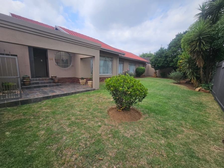 4 Bedroom Property for Sale in Randhart Gauteng