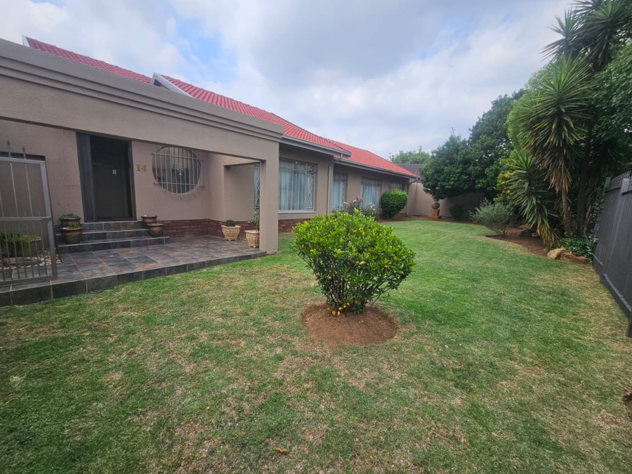 4 Bedroom Property for Sale in Randhart Gauteng
