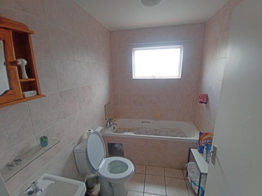 2 Bedroom Property for Sale in Ridgeway Gauteng