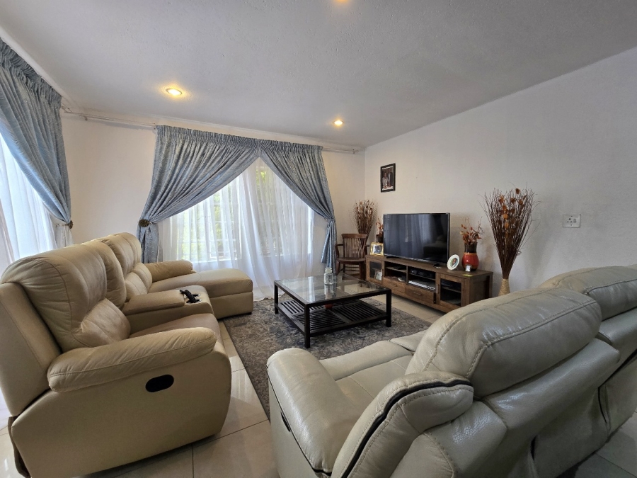 3 Bedroom Property for Sale in Brackendowns Gauteng