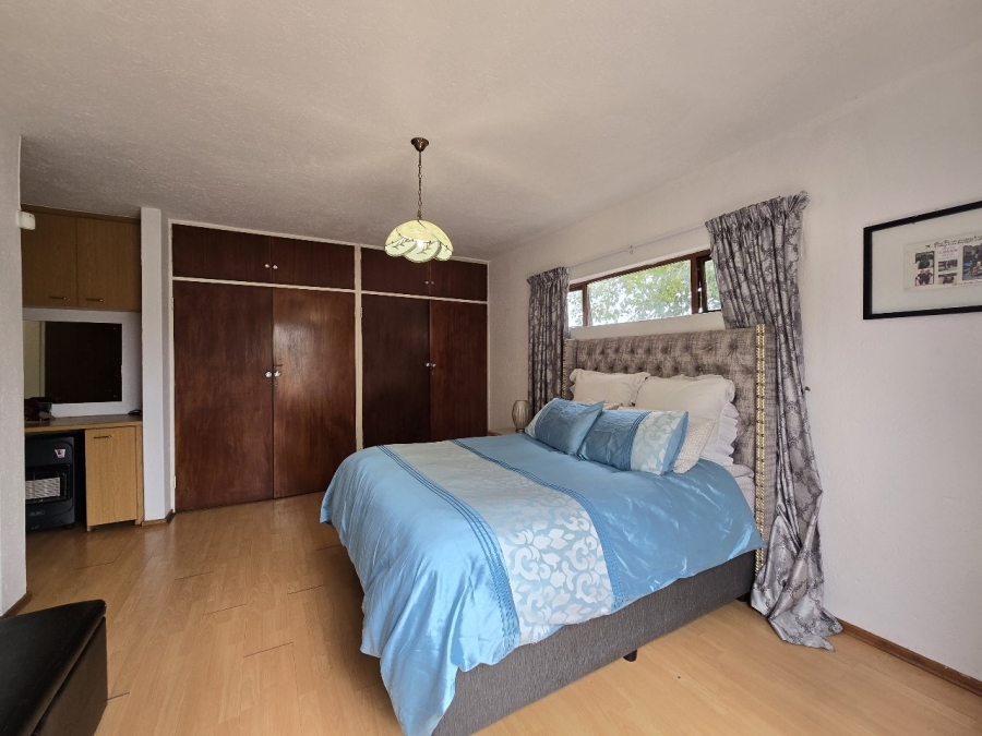 3 Bedroom Property for Sale in Brackendowns Gauteng