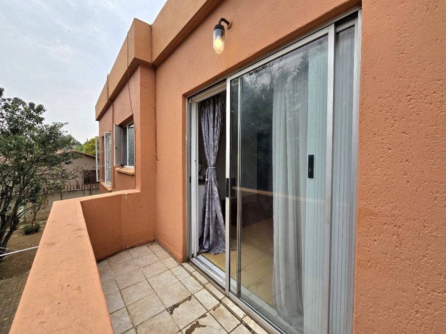 3 Bedroom Property for Sale in Brackendowns Gauteng