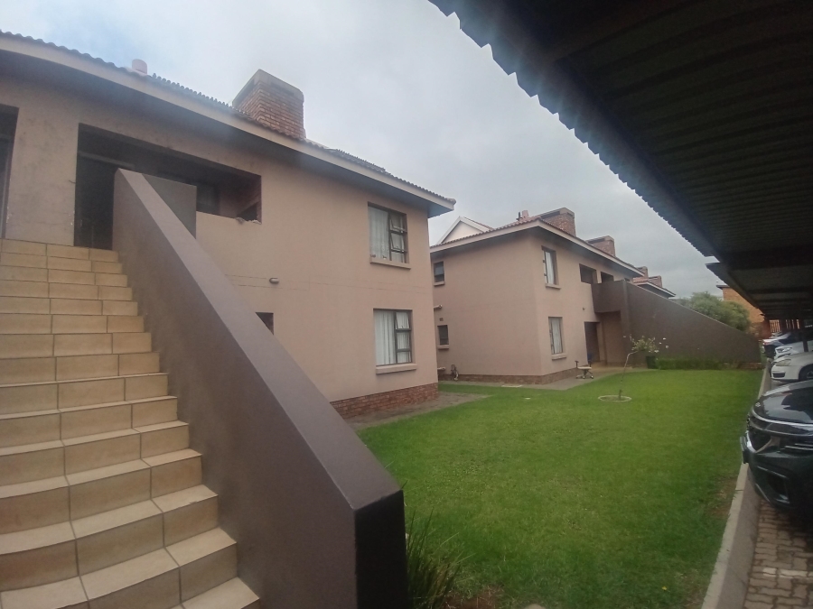 3 Bedroom Property for Sale in Albertsdal Gauteng