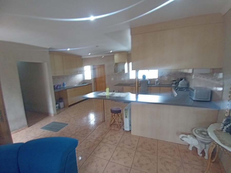 3 Bedroom Property for Sale in Brackendowns Gauteng