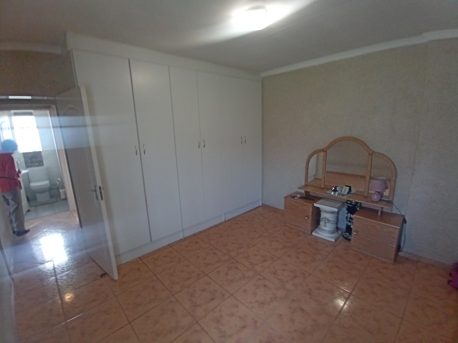3 Bedroom Property for Sale in Brackendowns Gauteng