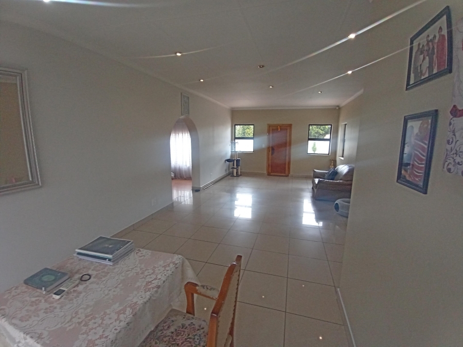 3 Bedroom Property for Sale in Brackendowns Gauteng