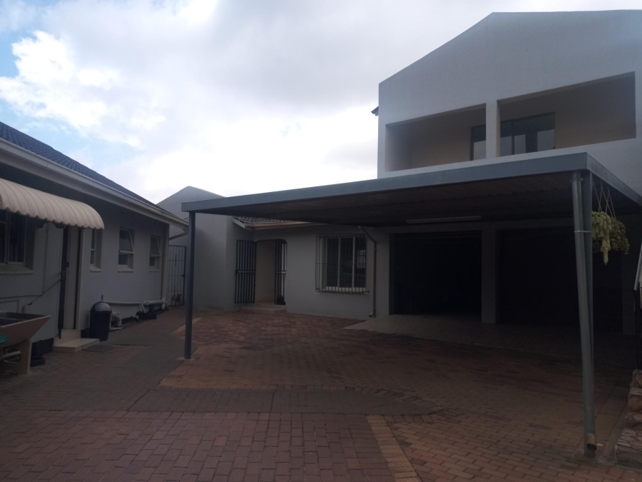 3 Bedroom Property for Sale in Brackendowns Gauteng