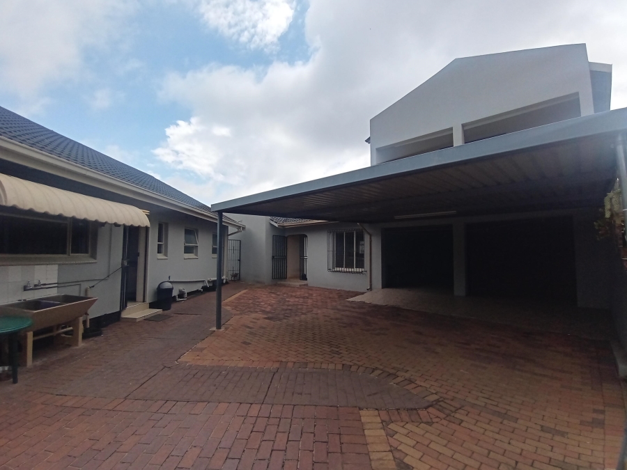 3 Bedroom Property for Sale in Brackendowns Gauteng