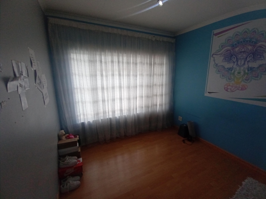 3 Bedroom Property for Sale in Brackendowns Gauteng