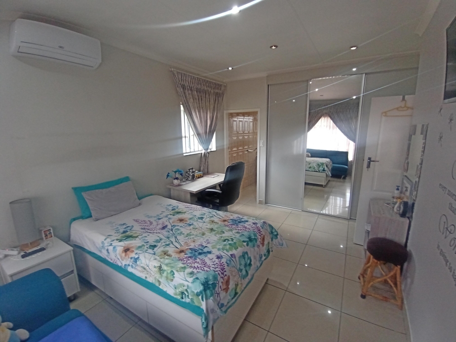 3 Bedroom Property for Sale in Brackendowns Gauteng