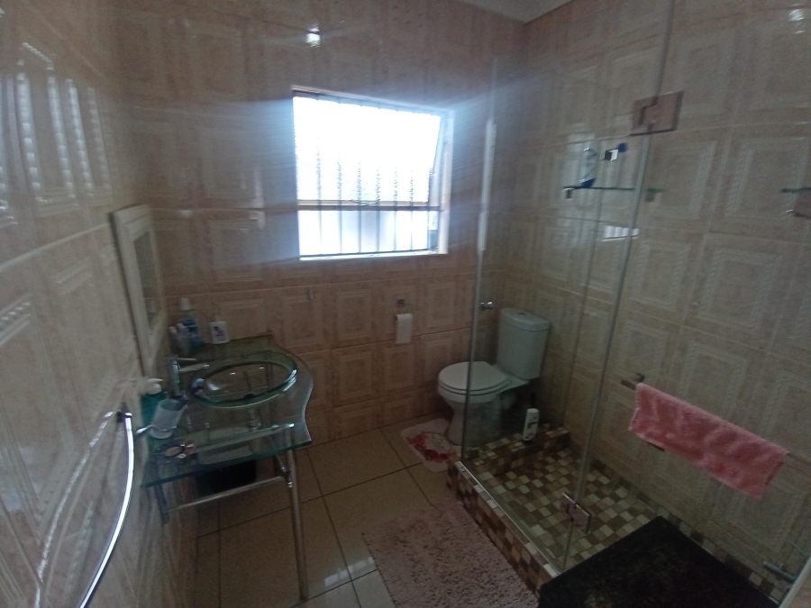 3 Bedroom Property for Sale in Brackendowns Gauteng