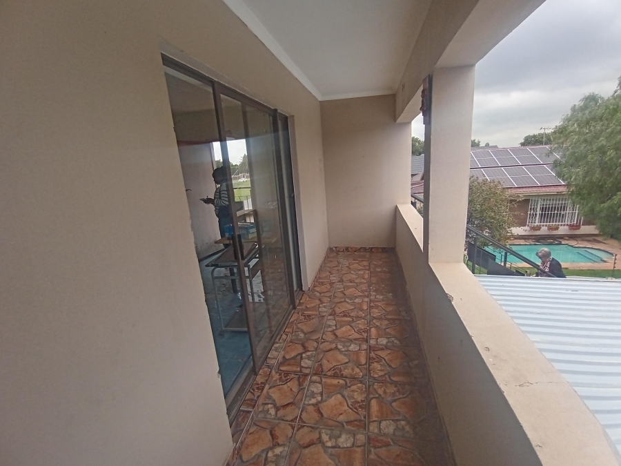 3 Bedroom Property for Sale in Brackendowns Gauteng
