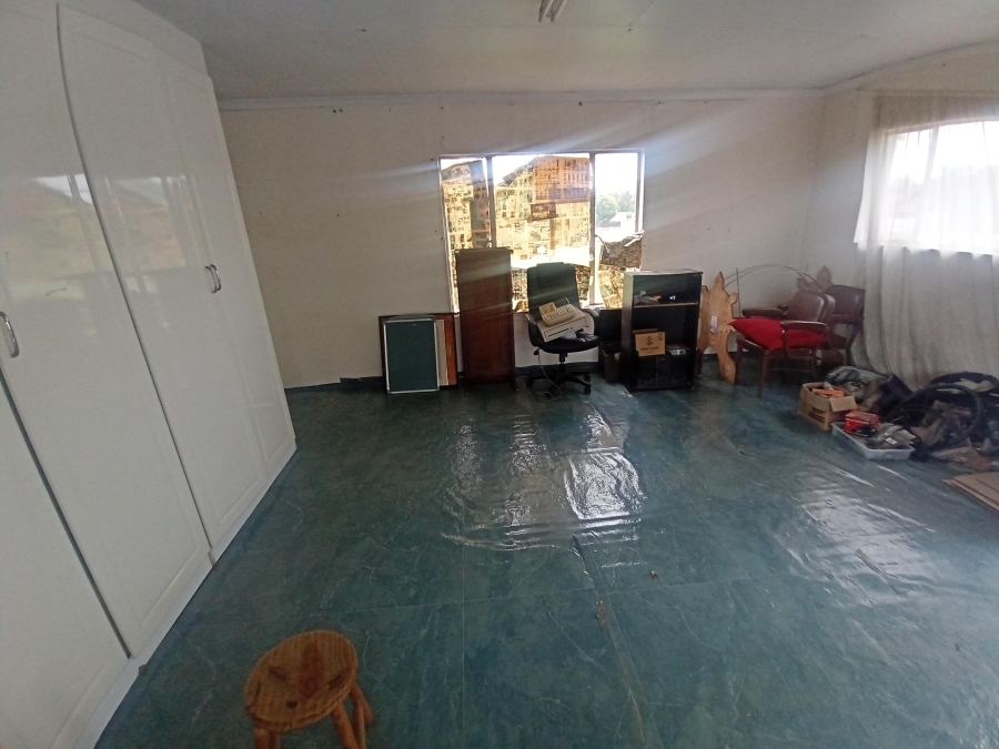 3 Bedroom Property for Sale in Brackendowns Gauteng