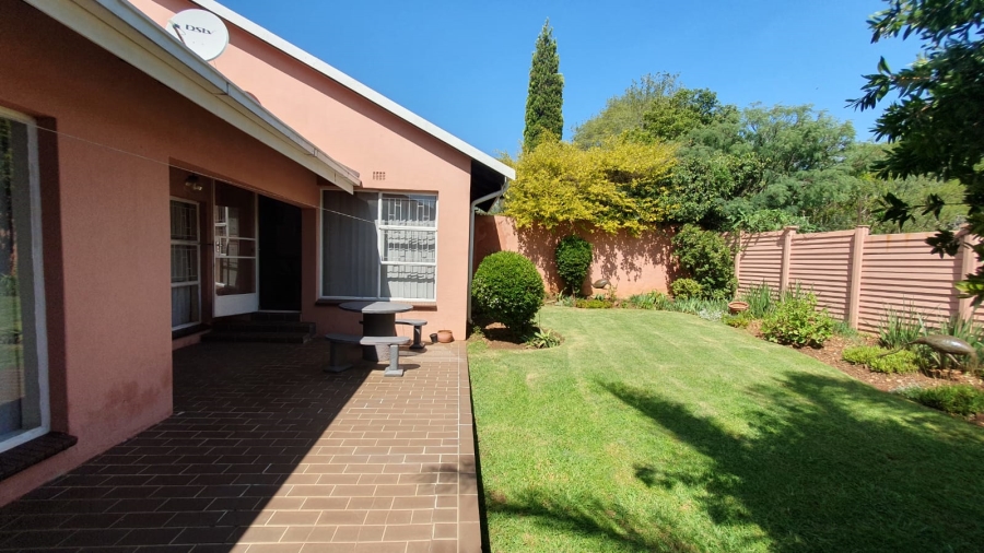 3 Bedroom Property for Sale in Mulbarton Gauteng