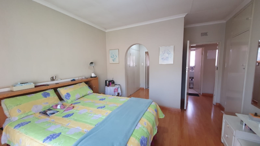 3 Bedroom Property for Sale in Mulbarton Gauteng