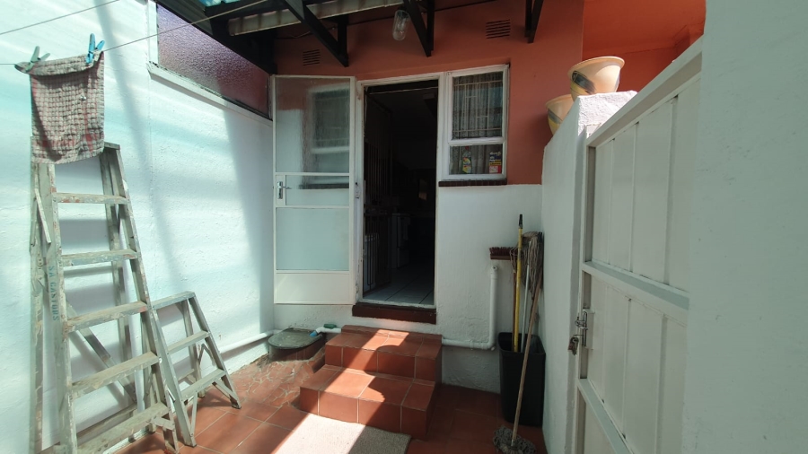 3 Bedroom Property for Sale in Mulbarton Gauteng