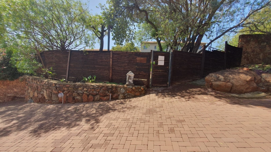 3 Bedroom Property for Sale in Mulbarton Gauteng