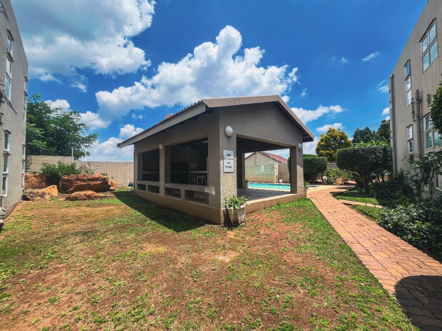 3 Bedroom Property for Sale in Oakdene Gauteng