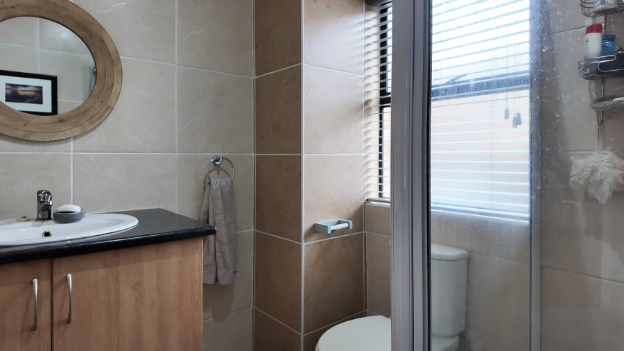 2 Bedroom Property for Sale in Meyersdal Gauteng