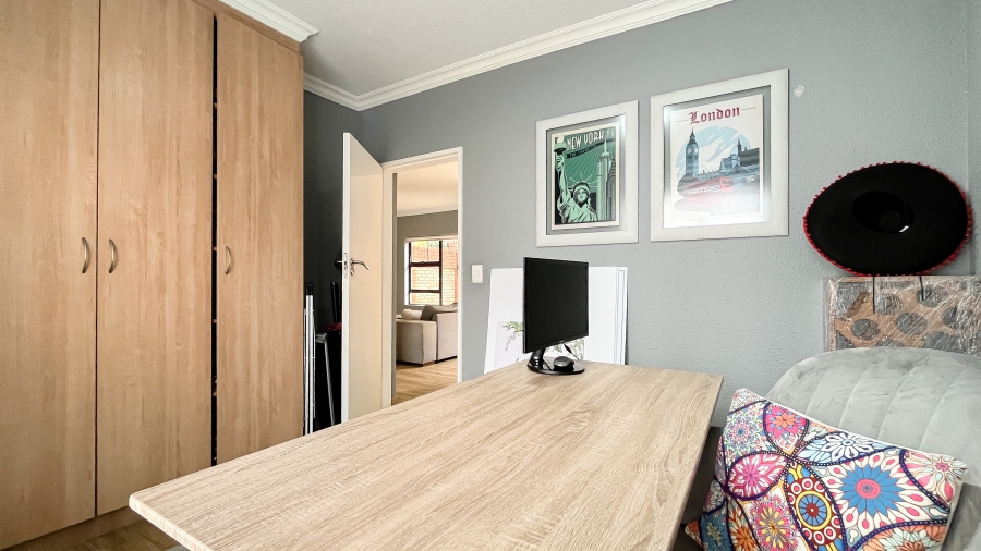 2 Bedroom Property for Sale in Meyersdal Gauteng