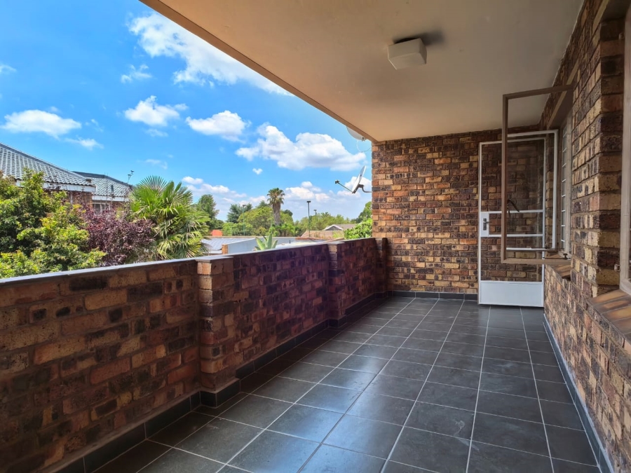 To Let 3 Bedroom Property for Rent in Fairland Gauteng
