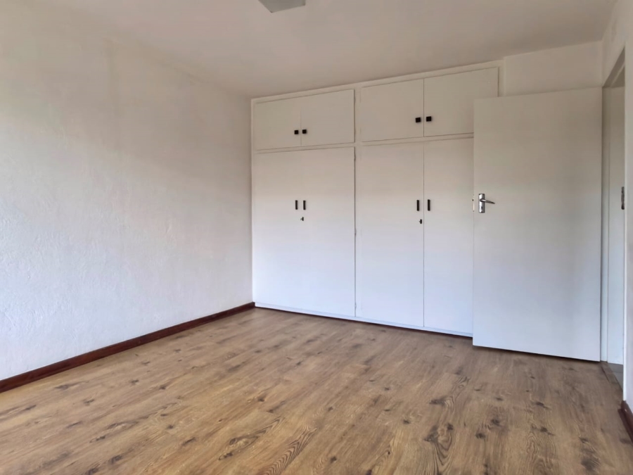 To Let 3 Bedroom Property for Rent in Fairland Gauteng