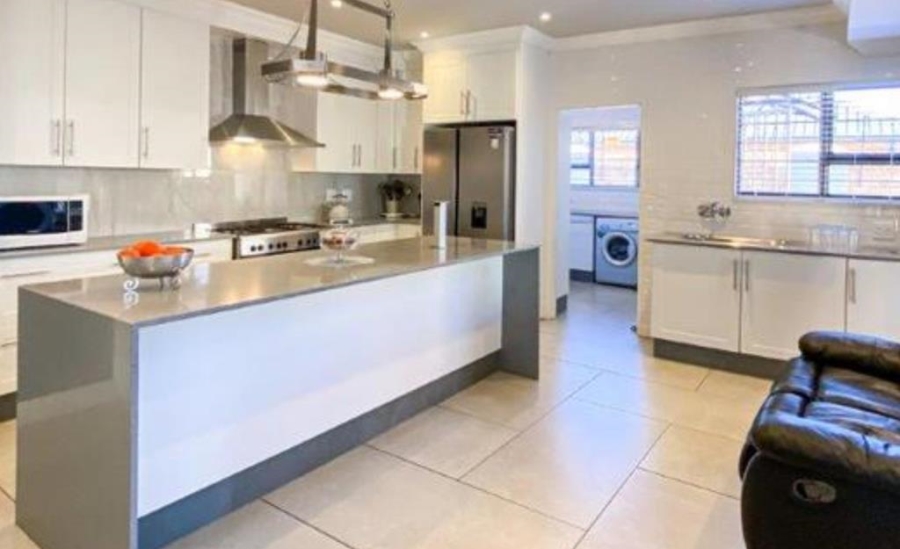 3 Bedroom Property for Sale in Brackenhurst Gauteng