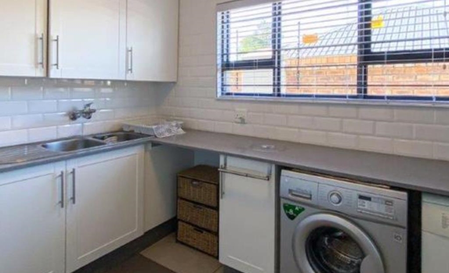 3 Bedroom Property for Sale in Brackenhurst Gauteng