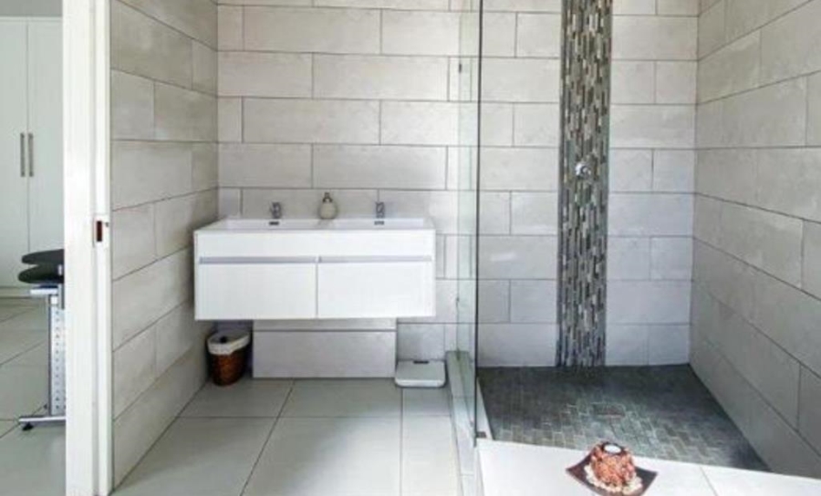 3 Bedroom Property for Sale in Brackenhurst Gauteng