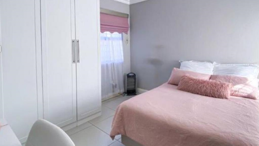 3 Bedroom Property for Sale in Brackenhurst Gauteng