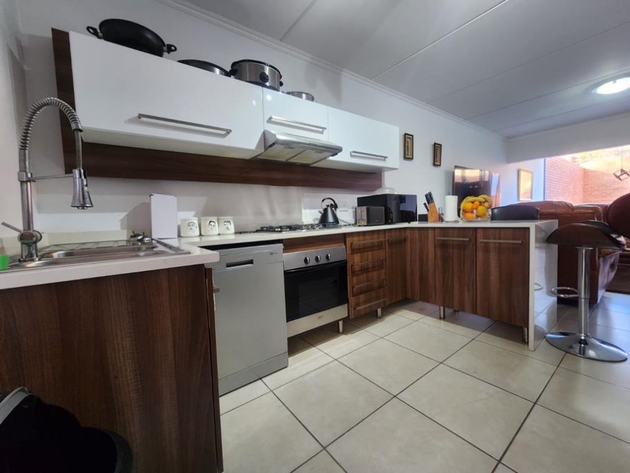 3 Bedroom Property for Sale in Glenvista Gauteng