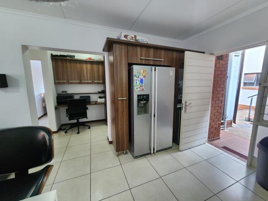 3 Bedroom Property for Sale in Glenvista Gauteng